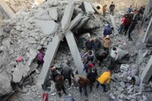 Israele, nuova ondata di raid su Gaza: “Almeno 9 morti”