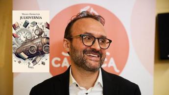 JULIOVERNIA, IL LIBRO DI RACCONTI DELL’EDUCATORE DEMURTAS PER CURARE LA MENTE