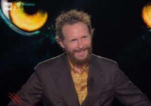Jovanotti a Belve: “Tony Effe e Mozart sono colleghi”