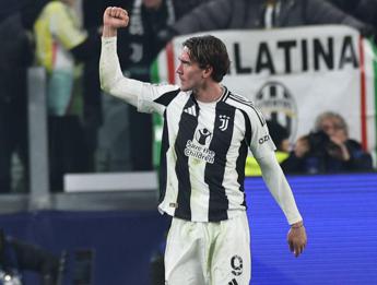 Juventus-Venezia 2-2, Vlahovic salva i bianconeri al 95° su rigore