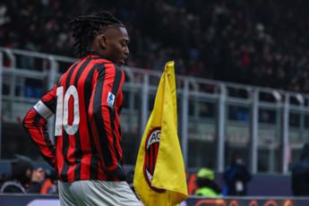 Milan, scoppia la contestazione: perché i tifosi ce l’hanno con squadra e società