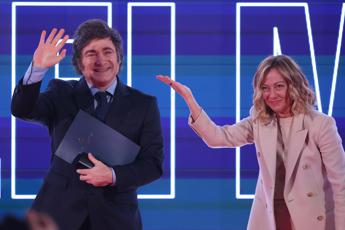 Milei ad Atreju: “Creiamo internazionale di destra”. Meloni: “Rivoluzione culturale”