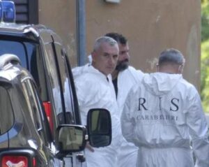 Neonati sepolti, autopsia rivela morte dopo parto primogenito Chiara Petrolini
