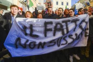 Open Arms, Salvini a Roma festeggia assoluzione e attacca: “Milioni per il processo”