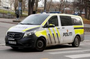 Oslo, 21enne italiana accoltellata 30 volte dall’ex: colpita alla carotide