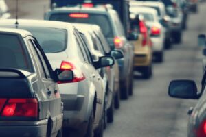 Salerno, crolla tratto di un viadotto in autostrada: nessun ferito ma traffico in tilt