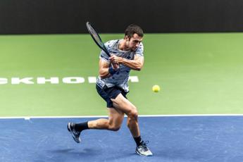 Australian Open, primo turno amaro: Darderi costretto al ritiro, Gigante fuori