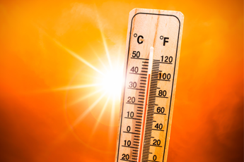 Caldo, l’avvertimento di Pregliasco: “38°C in molte città, ma il vero nemico è l’umidità”