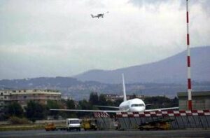 Chiusura spazio aereo? Da rimborsi a voli alternativi cosa spetta al passeggero