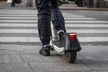 Codice strada e monopattini, l’esperto: “Obbligo assicurativo, ma polizza non esiste”