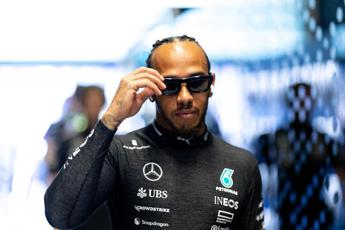 Hamilton, dalla pista alla macchina: tutto sul debutto con la Ferrari