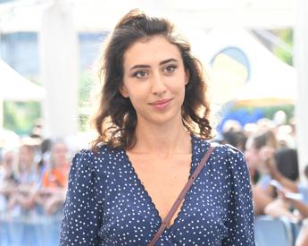 I genitori di Cecilia Sala chiedono il silenzio stampa: “Fase delicata”