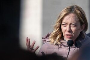 Meloni, visita lampo da Trump. Nyt: “Premier ha premuto in modo aggressivo su caso Sala”