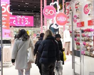 Saldi invernali al via oggi, partenza in Val d’Aosta: dal 4 gennaio in tutta Italia