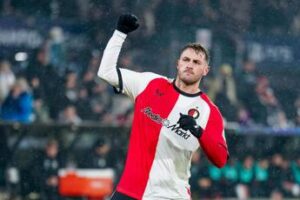 Santiago Gimenez, chi è l’attaccante nel mirino del Milan