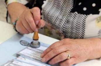 Sondaggi politici, Fratelli d’Italia cala e Pd sale