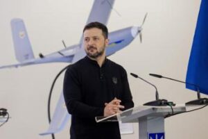 Ucraina-Russia, Zelensky: “Colloqui pace senza Kiev? Risultati impossibili”