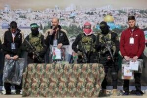 Alexander, Sagui e Yair: chi sono i tre ostaggi che Hamas ha liberato
