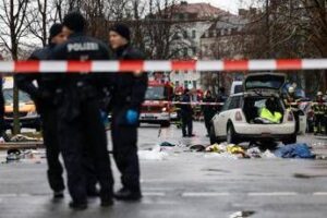 Auto sulla folla a Monaco: 28 feriti. Fermato 24enne afghano, ipotesi attentato