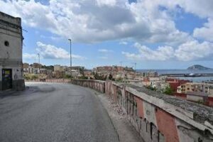 Campi Flegrei, nuovo forte terremoto: serie di scosse, scuole chiuse a Pozzuoli
