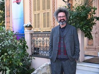 Cristicchi: “Sono artista per dar voce a chi è diverso, fragile e dimenticato”