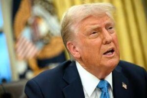 Dazi, Trump: “Presto tariffe 25% su acciaio e alluminio”