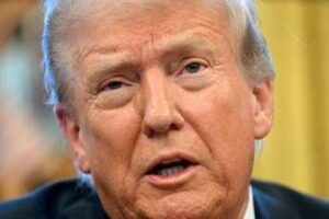 Dici ‘razzista’ e iPhone scrive ‘Trump’: il bug di Apple negli Usa – Video