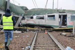 Disastro ferroviario Pioltello, una condanna e otto assoluzioni tra cui l’ex ad Rfi Gentile