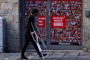 Gaza, giovedì consegnati a Israele i corpi di 5 ostaggi