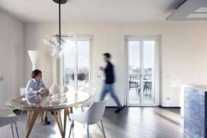 Oknoplast torna in TV con lo spot”Un pezzo di Design al prezzo di una finestra”