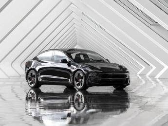 Oltre a vendite in calo, Tesla rischia coinvolgimento nella guerra dei dazi Usa-Cina