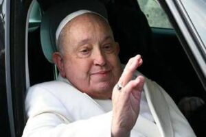 Papa Francesco, “quadro clinico complesso: cambiata la terapia”