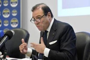 Rottamazione cartelle, Fratelli d’Italia apre a proposta Salvini: “Ma c’è problema risorse”