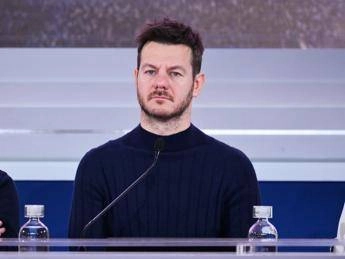 Sanremo, Cattelan: “Presentarlo sarebbe medaglia”. E su Roccaraso non torna indietro