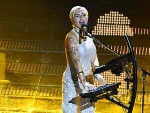 Serena Brancale a Verissimo: “Mamma è il mio angelo, mi ha trasmesso la passione per la musica”