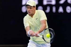 Sinner e il caso doping, associazione di Djokovic: “È vittima di una battaglia politica”