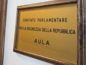 Spionaggio giornalisti e attivisti, si muove anche il Copasir