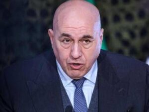 Truffa a nome di Crosetto, altra denuncia: si indaga per associazione per delinquere