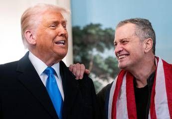 Trump accoglie l’insegnante Fogel detenuto in Russia e annuncia: “Oggi un altro rilascio” – Video