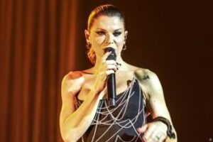 Alessandra Amoroso incinta: “Ho paura di non essere all’altezza”