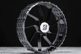 Bridgestone presenta la nuova generazione di pneumatici per l’esplorazione lunare