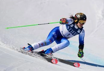 Brignone cade in pista e viene portata via in elicottero: frattura scomposta alla gamba sinistra