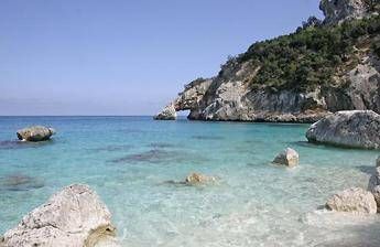 Cala Goloritzè in Sardegna eletta la spiaggia più bella del mondo