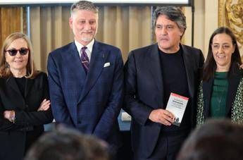 Caso Gentile, nuovo round Giuli-Funaro alla presentazione di ‘Storie Bastarde’ di Desario