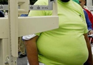 Cinque fattori di rischio per la salute, controllarli allunga la vita: lo studio