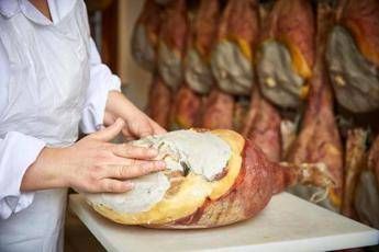 Dazi, Consorzio Prosciutto San Daniele: “E’ guerra commerciale, mediazione per modificarli”