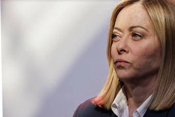 Dazi, Financial Times: “Pressing su Meloni, deve scegliere da che parte stare”