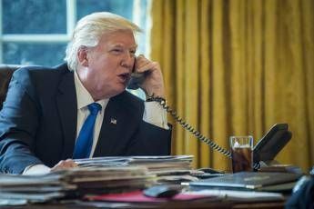 Dazi Usa-Cina, Trump ‘grazia’ smartphone e computer. Casa Bianca: “Aziende devono tornare”