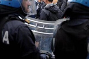 Decreto sicurezza, scontri al corteo contro governo