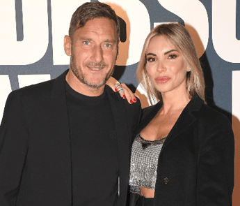 Francesco Totti e Noemi Bocchi, la vacanza (di lusso) con la famiglia allargata